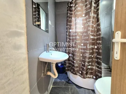 Rent, two bedroom apartment, 48m², Vračar Sve Podlokacije, Beograd - image 9