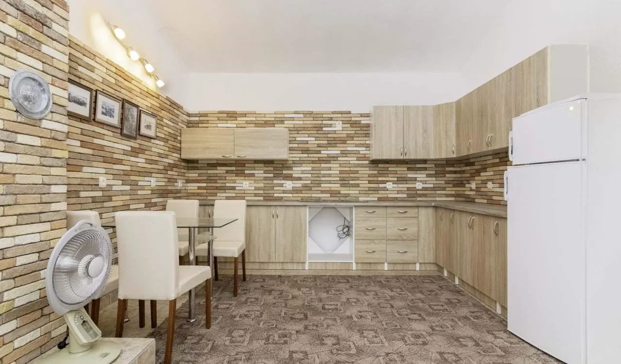 Prodaja, kuća, 400m², Danilovgrad, Crna Gora
