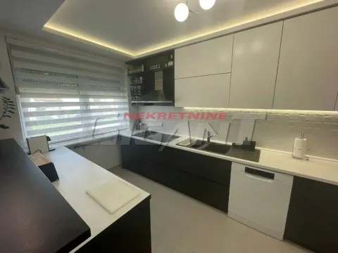 Prodaja, kuća, 351m², Novi Banovci, Stara Pazova - image 4