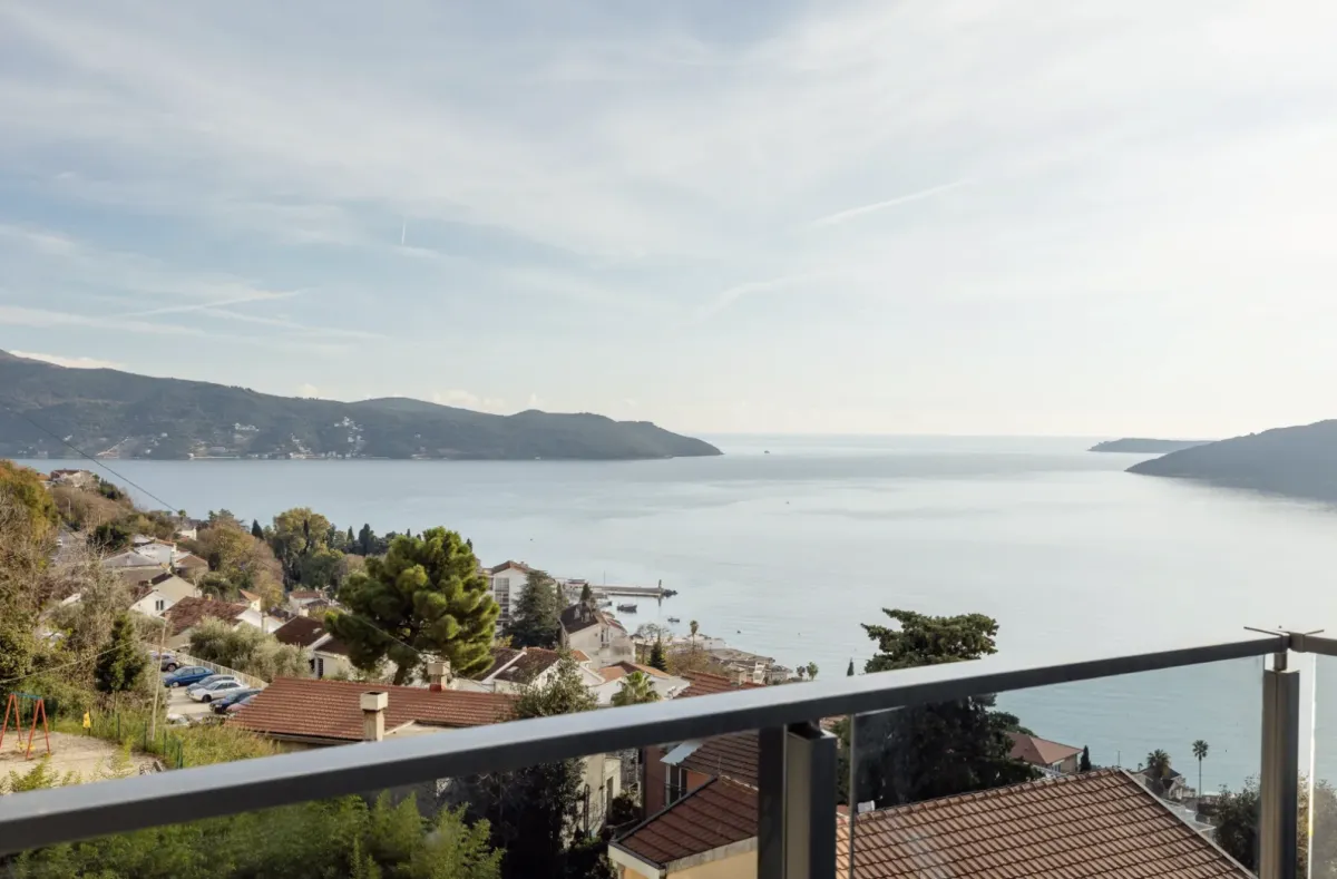 Prodaja, trosoban stan, 120m², Topla, Herceg Novi
