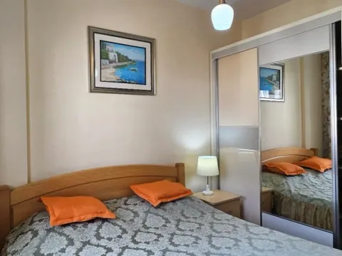 Izdavanje, jednosoban stan, 52m², Centar, Budva - image 10
