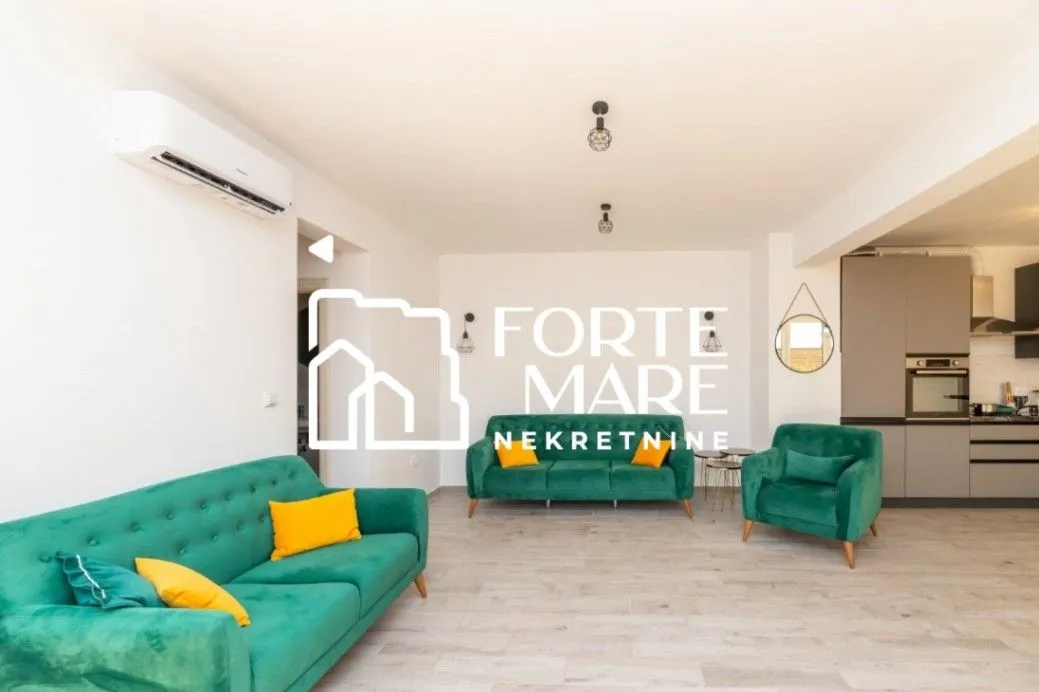 Prodaja, dvosoban stan, 70m², Đenovići, Herceg Novi
