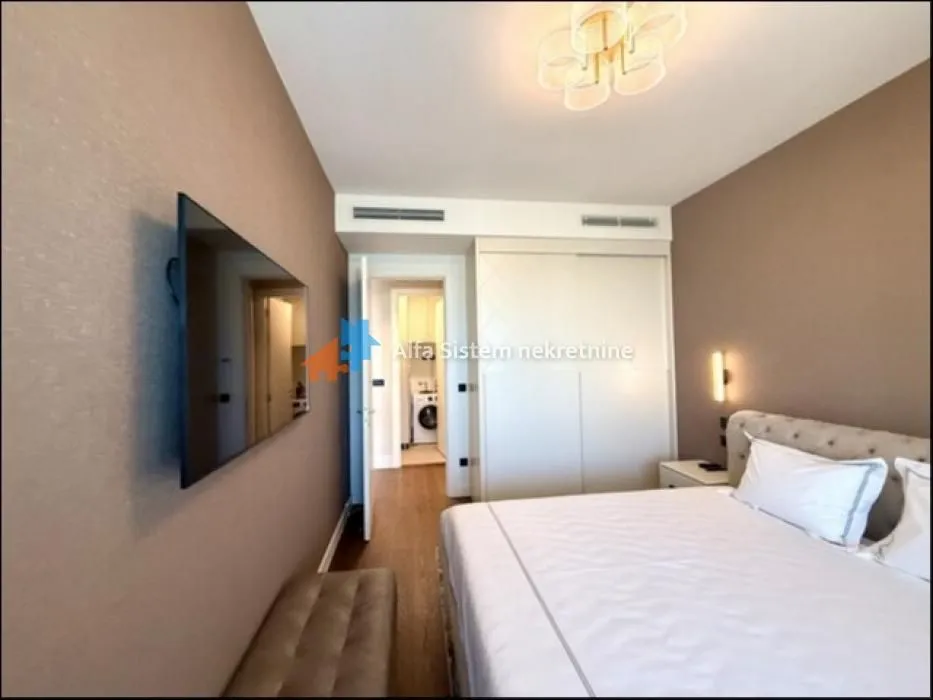 Rent, two bedroom apartment, 70m², Savski Venac, Beograd