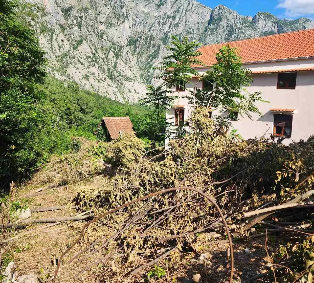 Prodaja, plac, 503m², Kotor, Crna Gora