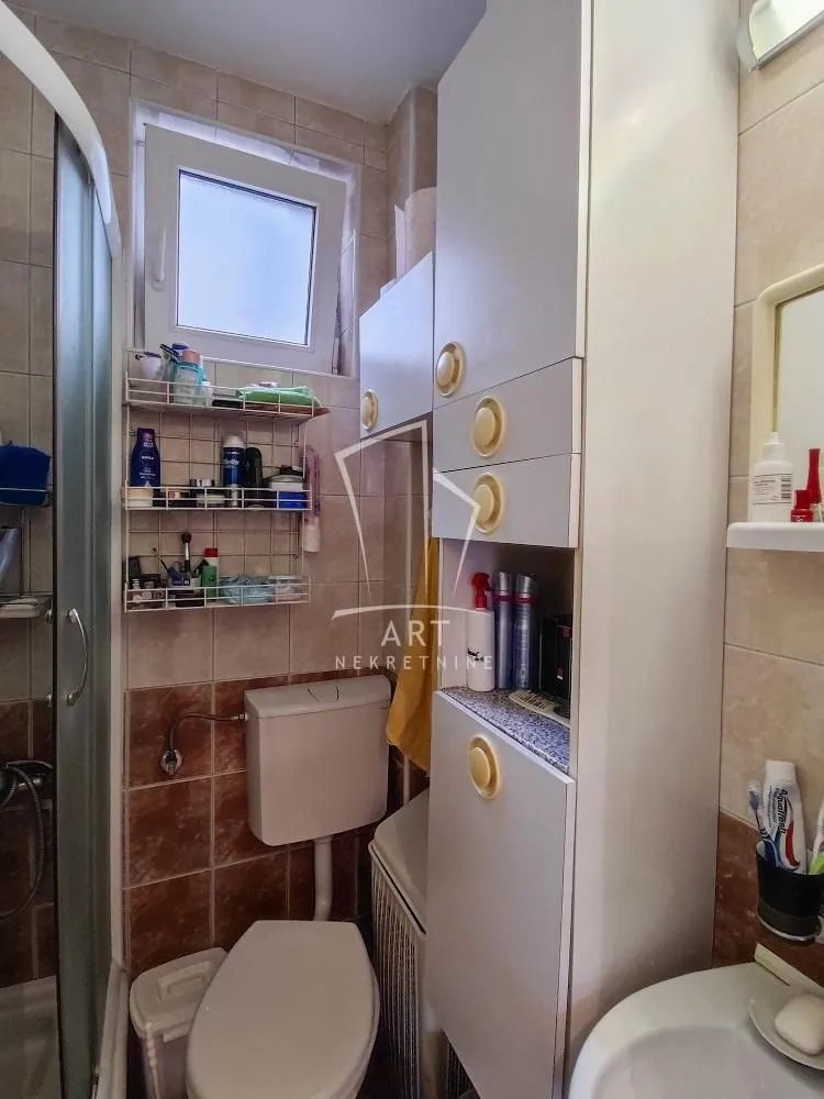 Sale, three bedroom apartment, 69m², Karaburma, Palilula Sve Podlokacije