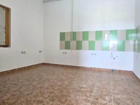 Izdavanje, poslovni prostor, 60m², Futog, Novi Sad Sve Podlokacije - image 8
