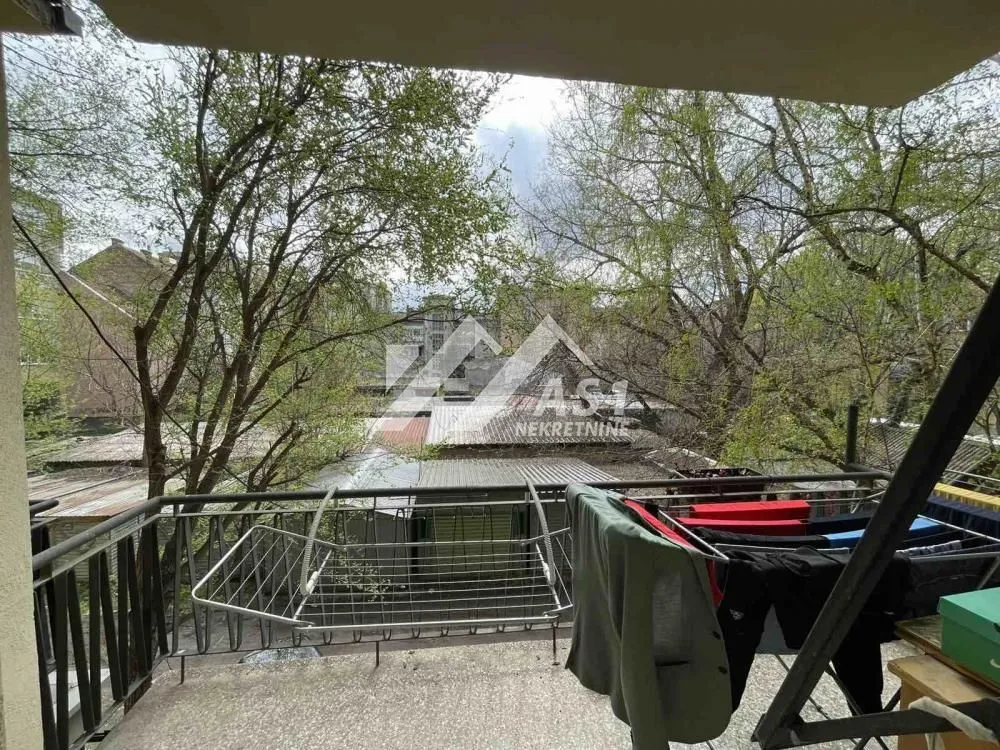 Izdavanje, dvosoban stan, 60m², Centar, Novi Sad