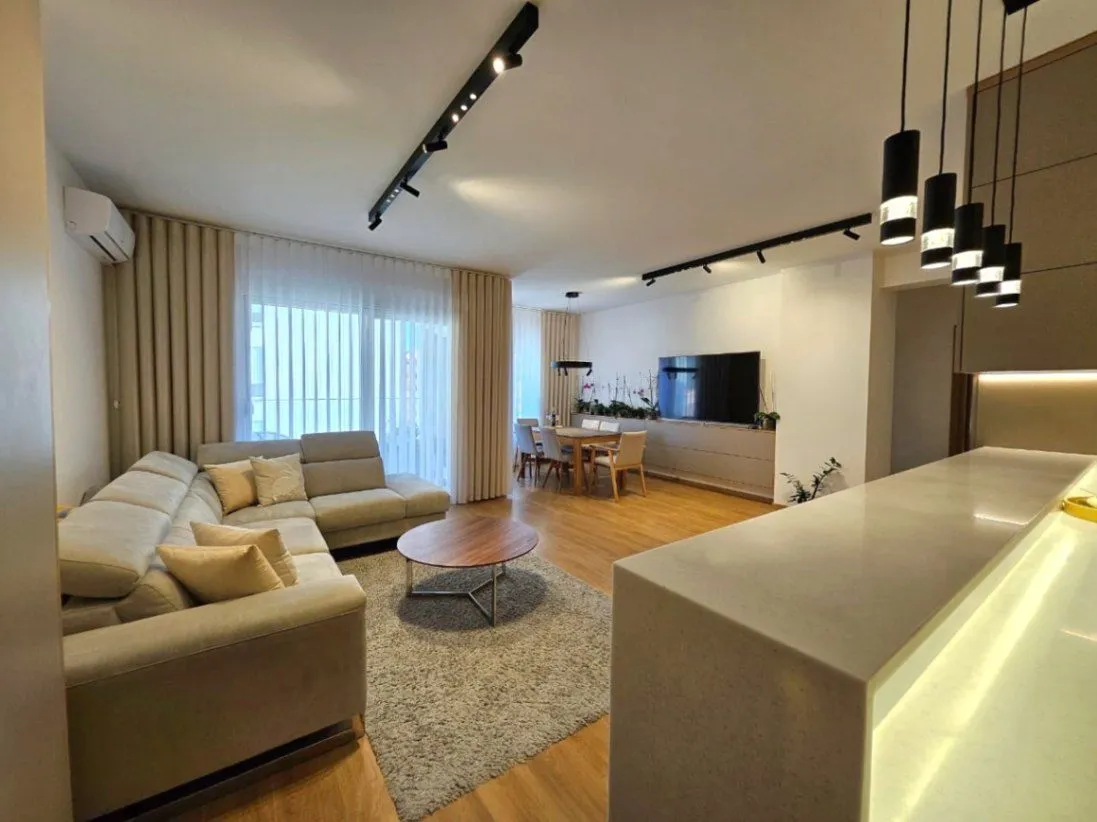 Prodaja, trosoban stan, 103m2, Rozino, Budva