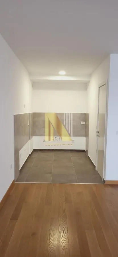 Prodaja, trosoban stan, 86m², Centar, Novi Sad