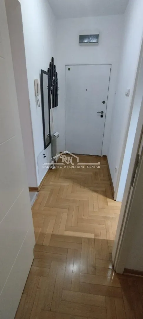 Rent, one bedroom apartment, 45m², Južni Bulevar, Vračar Sve Podlokacije