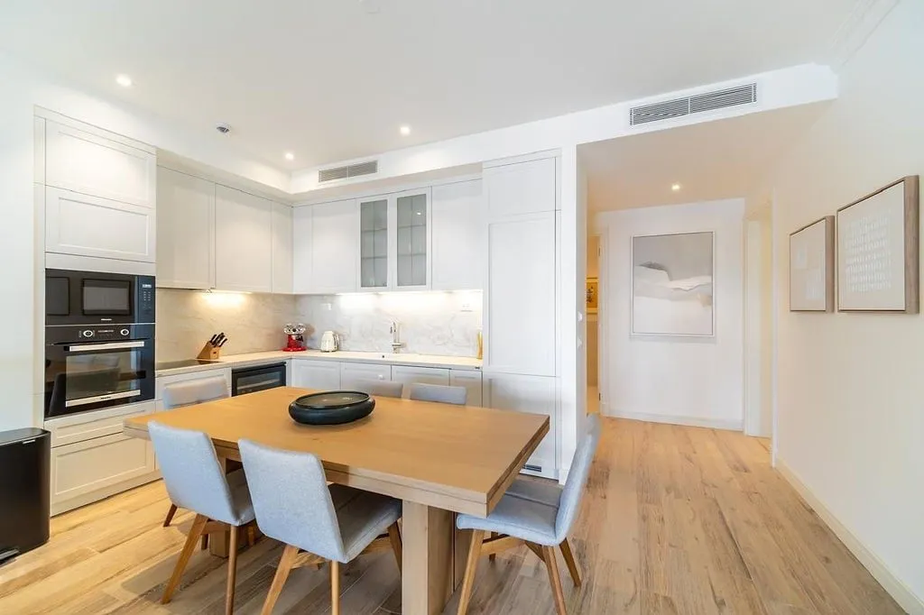 Prodaja, trosoban stan, 105m², Tivat, Crna Gora