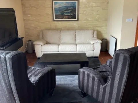 Izdavanje, dvosoban stan, 75m², Škaljari, Kotor - image 4