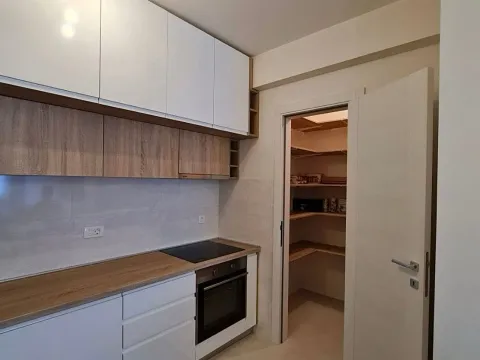 Rent, one bedroom apartment, 54m², Central Point, Podgorica - image 5