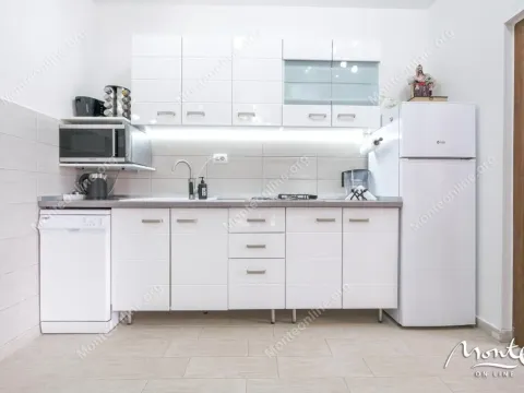 Sale, two bedroom apartment, 77m², Tivat, Crna Gora - image 13