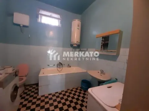 Prodaja, kuća, 212m², Dolja, Zrenjanin - image 8