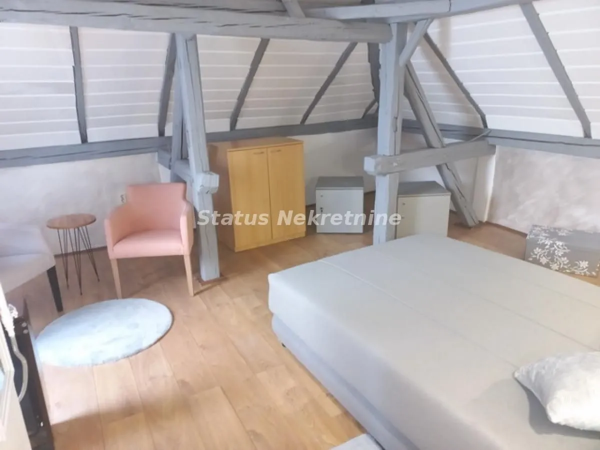 Prodaja, kuća, 170m², Salajka, Novi Sad Sve Podlokacije