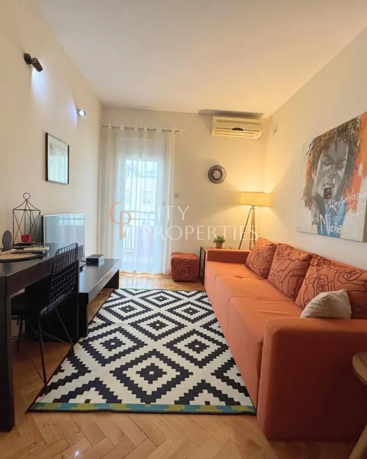 Izdavanje, stan, 40m², Blok 9, Podgorica