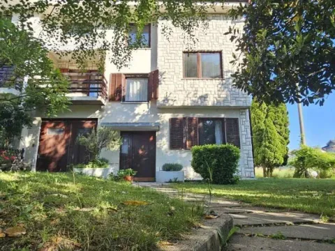 Prodaja, kuća, 204m², Grocka, Beograd - image 16