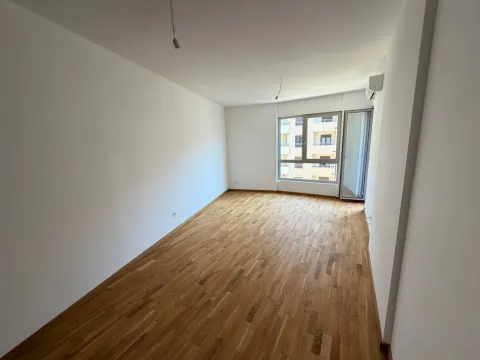 Sale, one bedroom apartment, 44m², Bečići, Budva - image 4