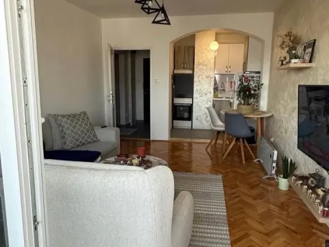 Prodaja, jednosoban stan, 42m², Autobuska stanica, Podgorica - image 1