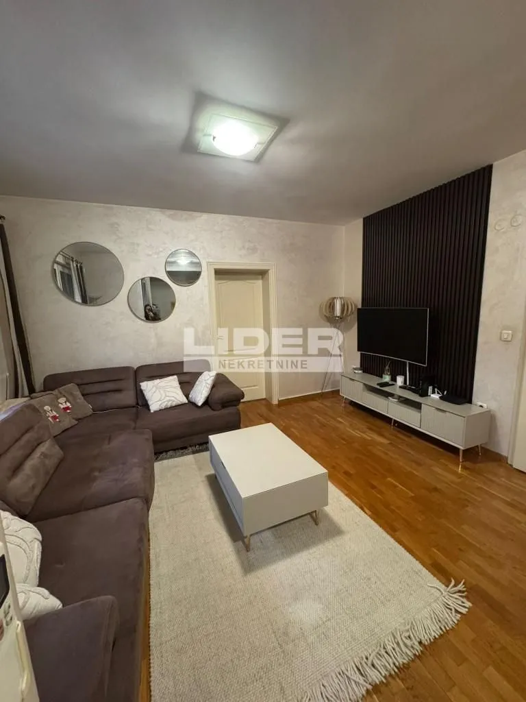 Rent, three bedroom apartment, 73m², Voždovac Sve Podlokacije, Beograd