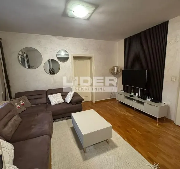 Rent, three bedroom apartment, 73m², Voždovac Sve Podlokacije, Beograd