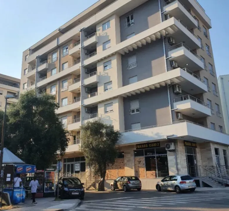 Izdavanje, jednosoban stan, 43m², Centar, Budva
