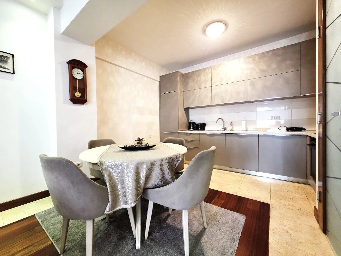 Rent, apartment, 76m², Centar, Podgorica