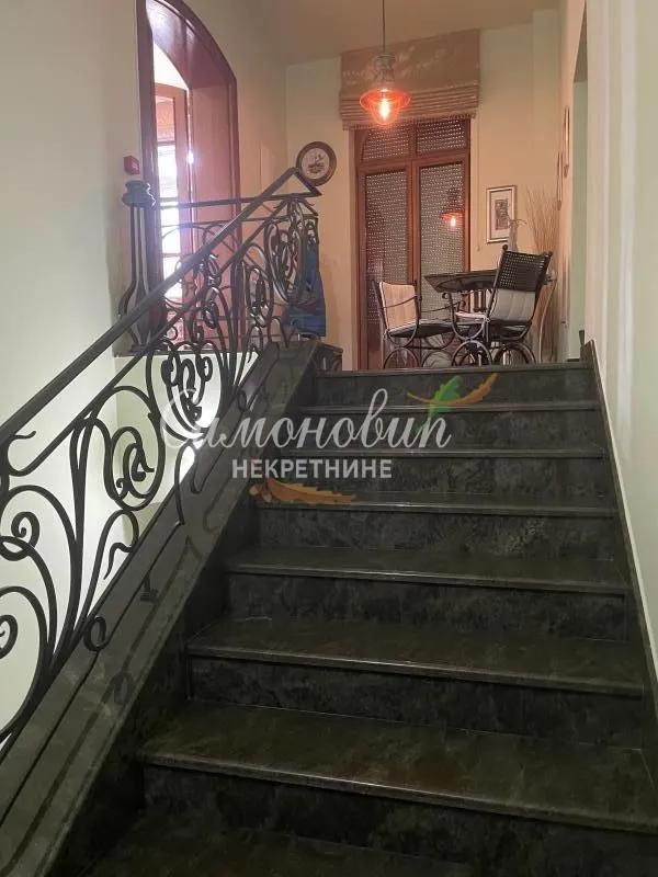Prodaja, kuća, 700m², Sremska Mitrovica, Srbija