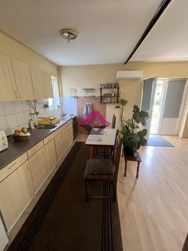 Prodaja, kuća, 200m², Klisa, Novi Sad Sve Podlokacije