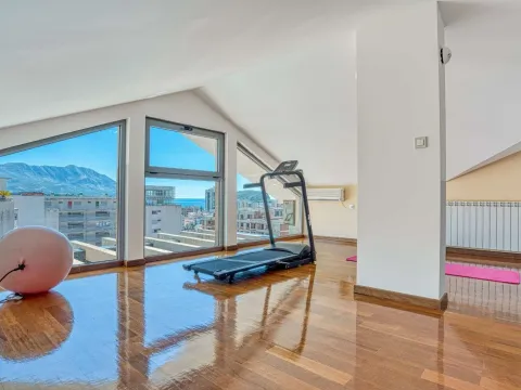 Sale, four bedroom apartment, 188m², Rozino, Budva - image 18