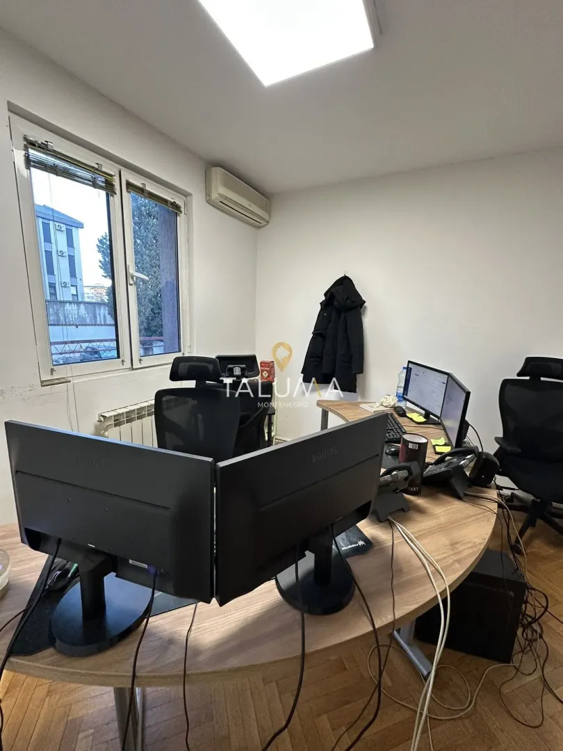 Rent, house, 360m², Momišići, Podgorica
