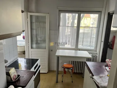Sale, four bedroom apartment, 90m², Stari grad, Novi Sad - image 5