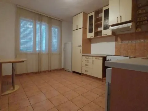 Rent, two bedroom apartment, 92m², Dalmatinska ulica, Podgorica - image 3