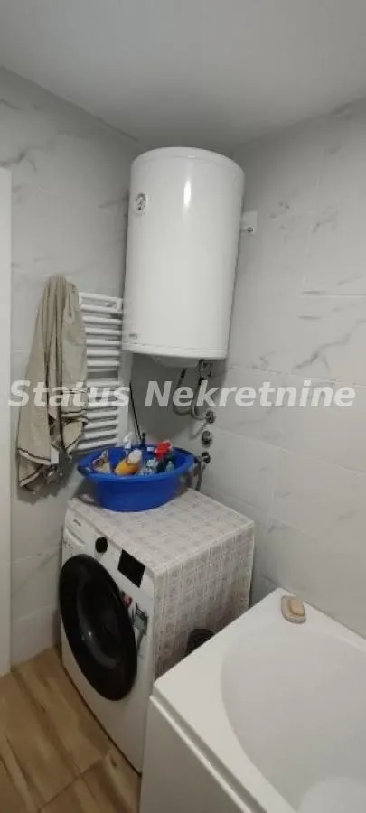 Izdavanje, dvosoban stan, 48m², Rotkvarija, Novi Sad Sve Podlokacije