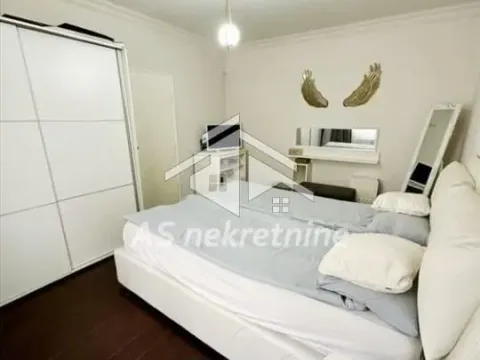 Rent, two bedroom apartment, 64m², Savski Venac, Beograd - image 7
