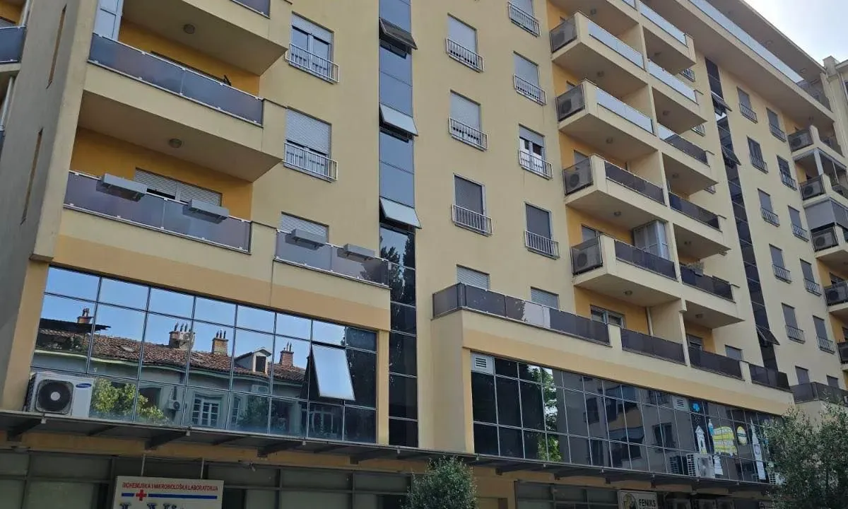 Izdavanje, poslovni prostor, 80m², Centar, Podgorica