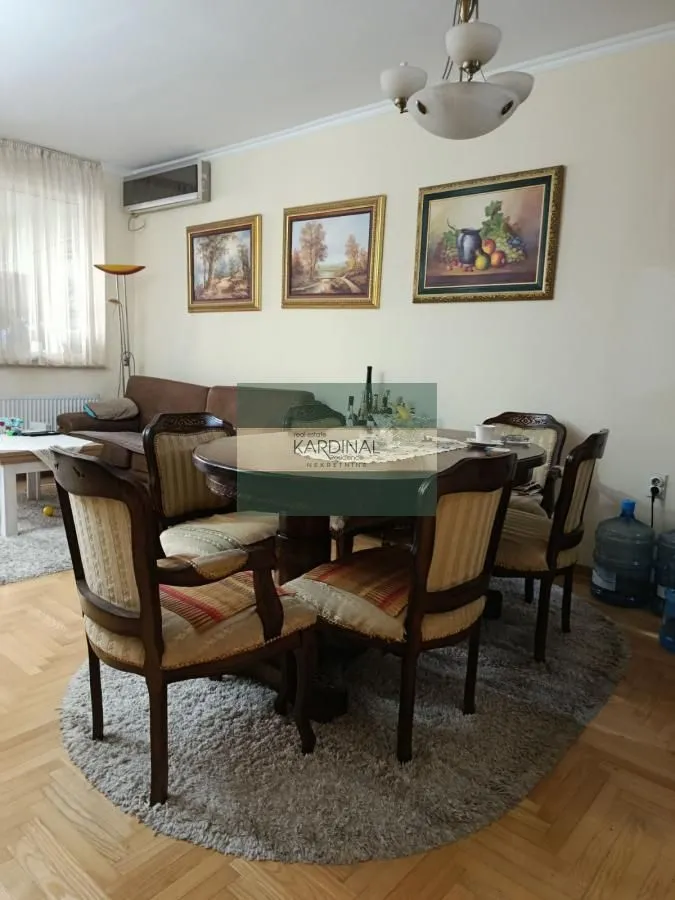 Izdavanje, trosoban stan, 73m², Novi Sad, Srbija
