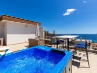 Izdavanje, dvosoban stan, 80m², Bečići, Budva - image 11