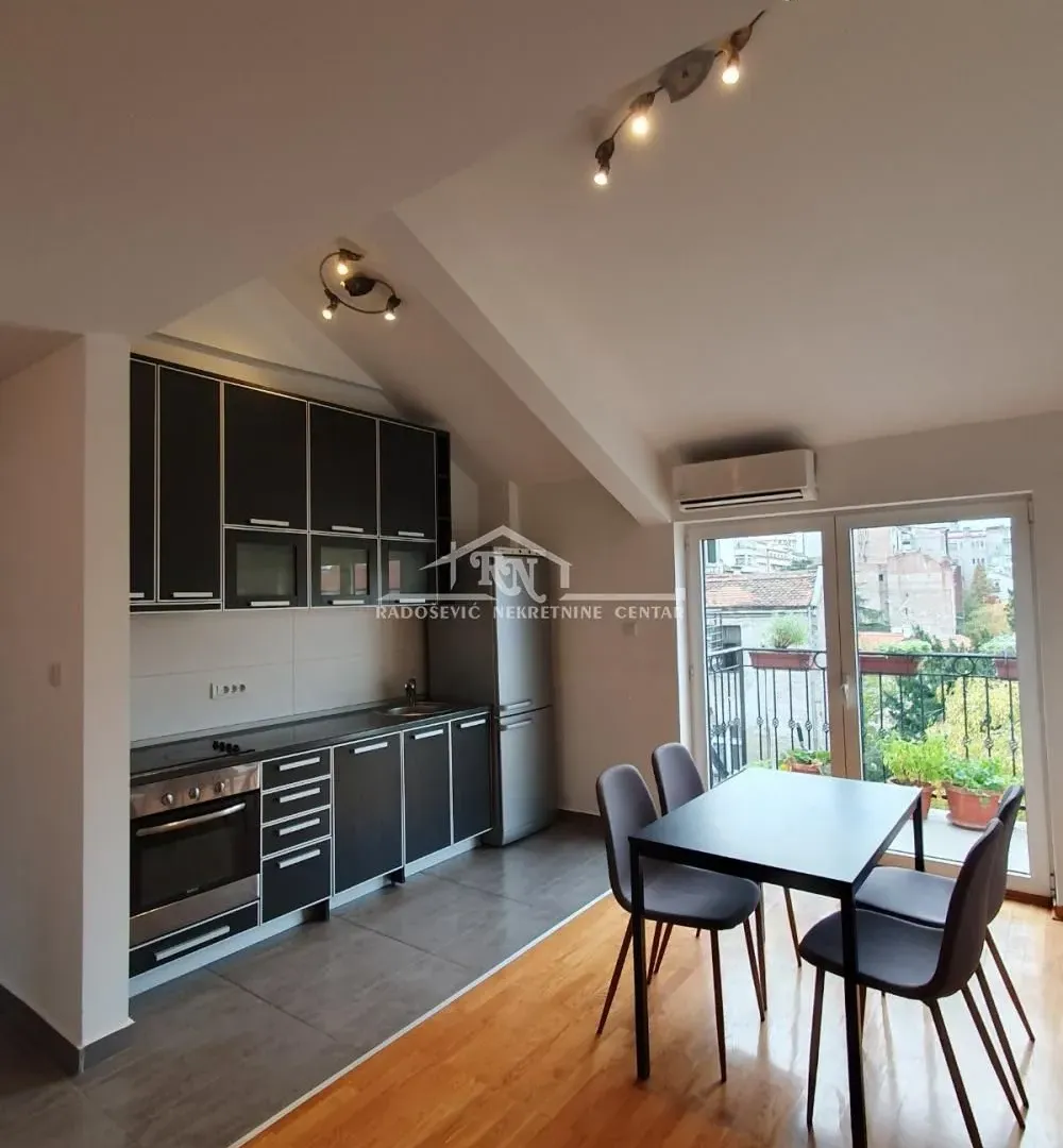 Prodaja, trosoban stan, 55m², Stari Grad, Beograd