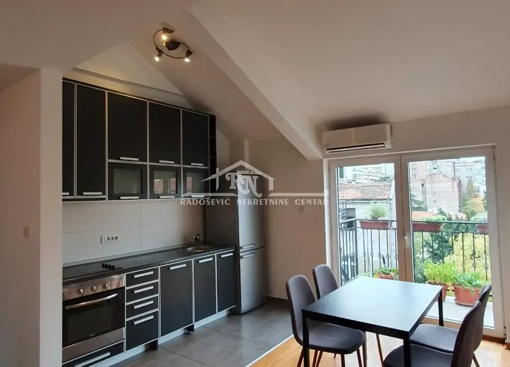 Prodaja, trosoban stan, 55m², Stari Grad, Beograd