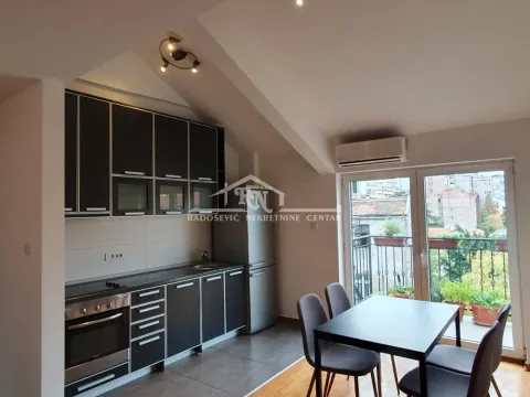 Prodaja, trosoban stan, 55m², Stari Grad, Beograd - image 1