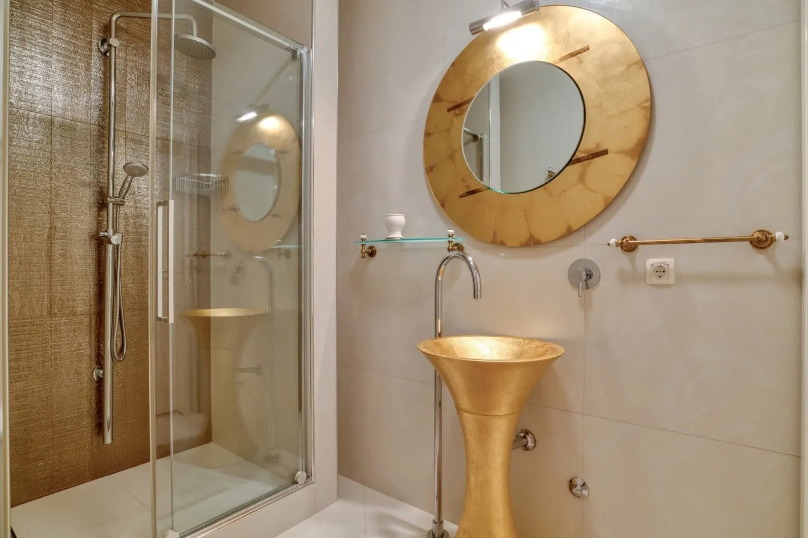 Sale, four bedroom apartment, 199m², Bečići, Budva