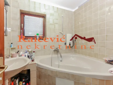 Prodaja, kuća, 360m², Grocka, Beograd - image 14