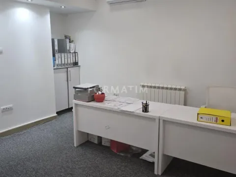 Rent, office space, 182m², Savski Venac, Beograd - image 6