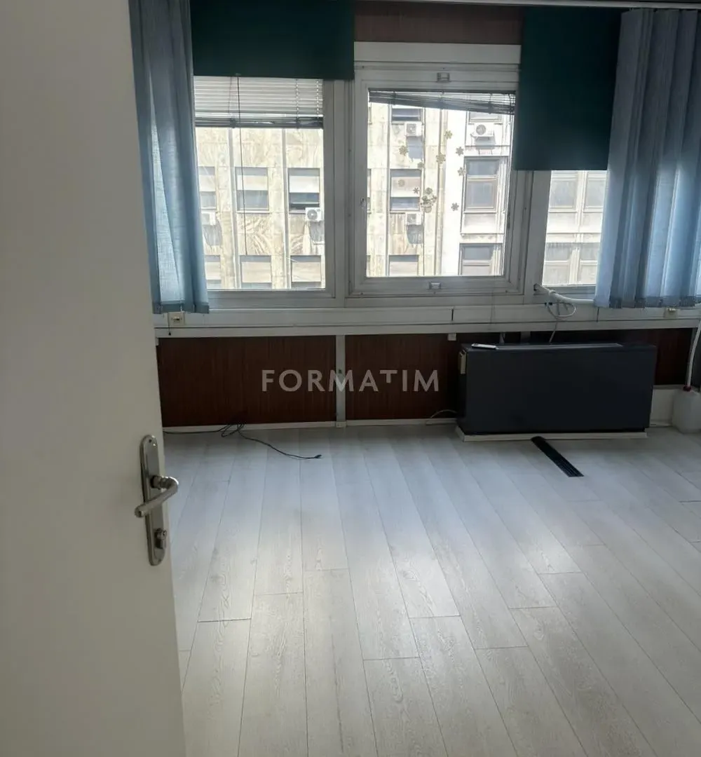 Rent, office space, 301m², Stari Grad, Beograd