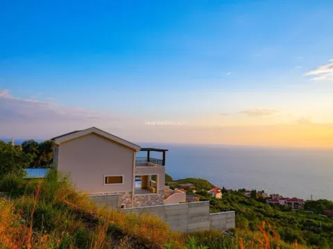 Prodaja, kuća, 420m², Blizikuće, Budva - image 1