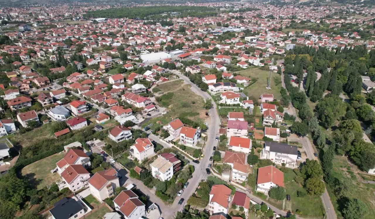 Prodaja, kuća, 368m², Masline, Podgorica