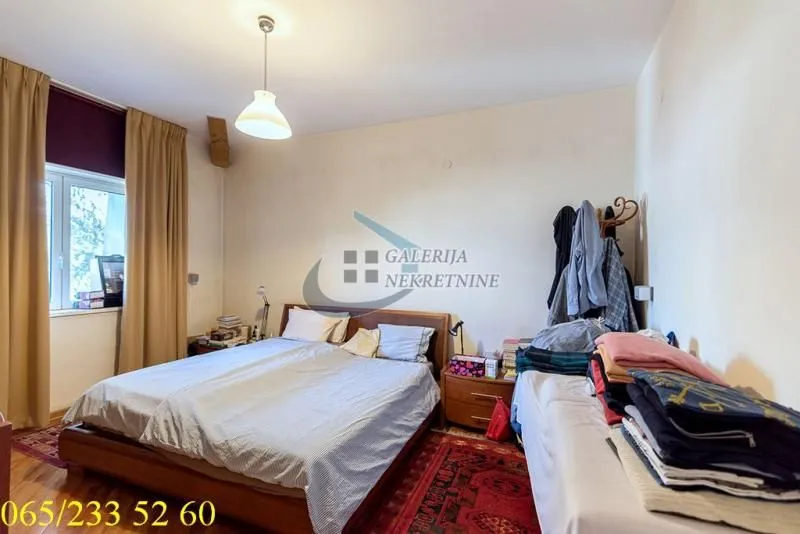 Sale, apartment, 375m², Voždovac Sve Podlokacije, Beograd