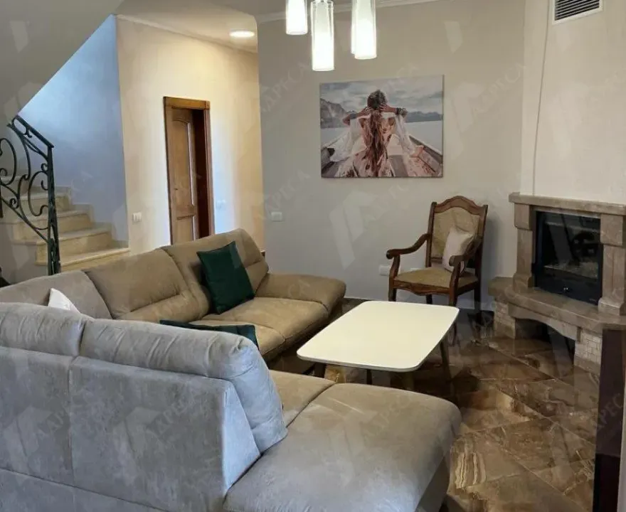 Prodaja, kuća, 200m², Šušanj, Bar